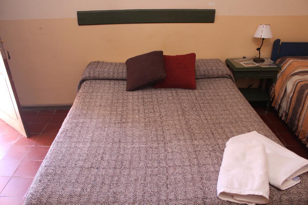 Inti Sayana Hostel Humahuaca Buitenkant foto