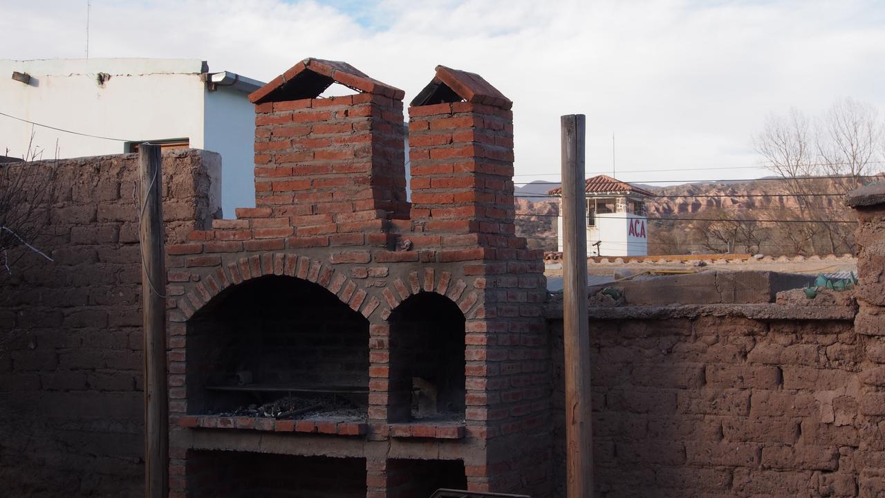 Inti Sayana Hostel Humahuaca Buitenkant foto