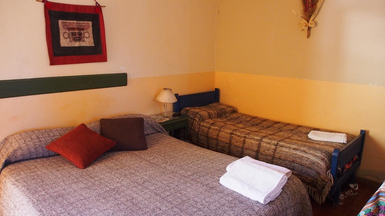 Inti Sayana Hostel Humahuaca Buitenkant foto