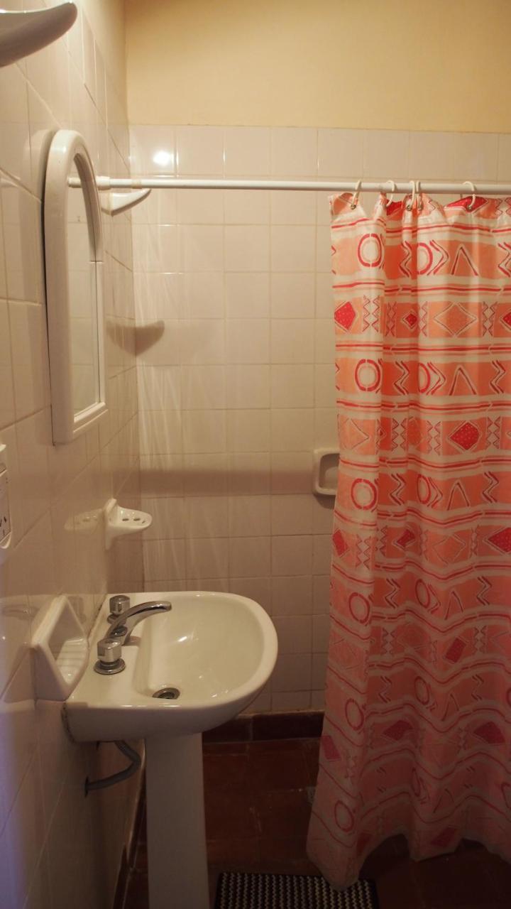 Inti Sayana Hostel Humahuaca Buitenkant foto